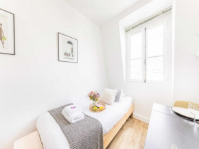 Charming studio 1P near Av Montaigne